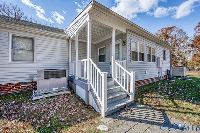 8401 Beaver Bridge Rd, Chesterfield, VA 23120