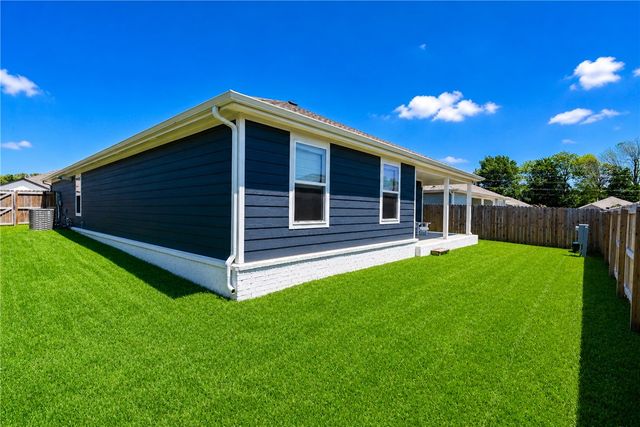 4423 W Canyon Run Drive, Fayetteville, AR 72704