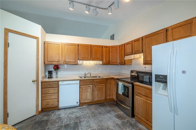 1775 Glenwood Drive, Twinsburg, OH 44087