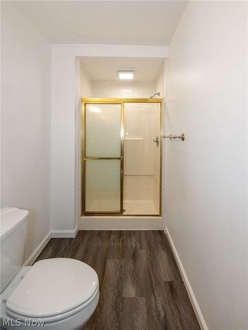 1775 Glenwood Drive, Twinsburg, OH 44087