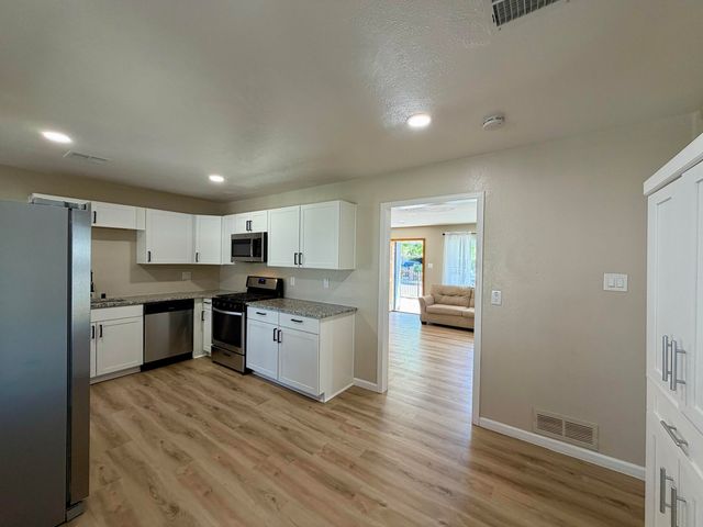 1325 Elfego Baca Drive SW, Albuquerque, NM 87121