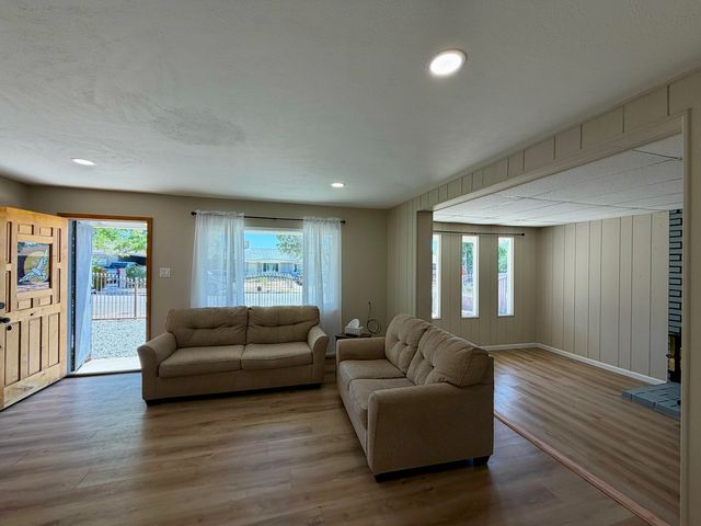 1325 Elfego Baca Drive SW, Albuquerque, NM 87121