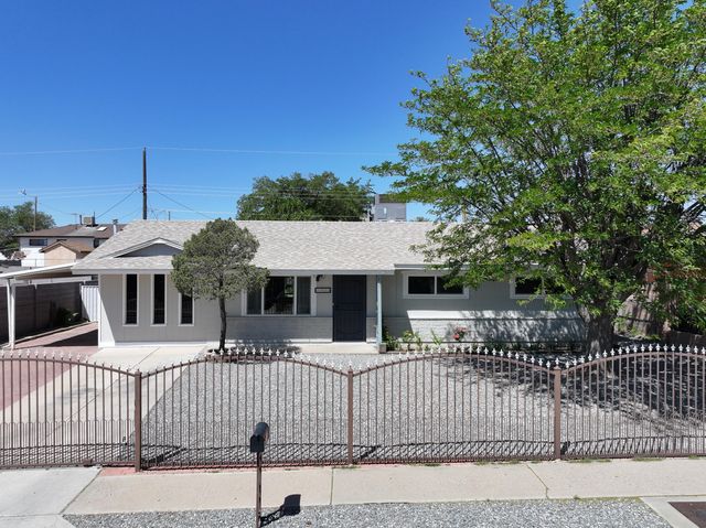 1325 Elfego Baca Drive SW, Albuquerque, NM 87121