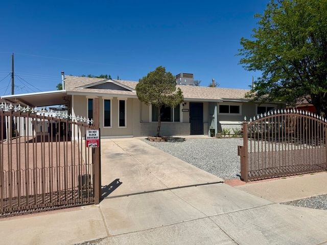 1325 Elfego Baca Drive SW, Albuquerque, NM 87121