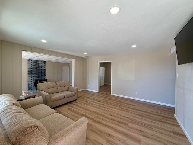 1325 Elfego Baca Drive SW, Albuquerque, NM 87121
