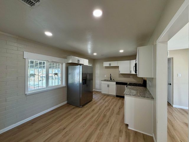 1325 Elfego Baca Drive SW, Albuquerque, NM 87121