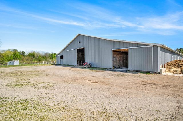 390 Iyopawa Road, Coldwater, MI 49036