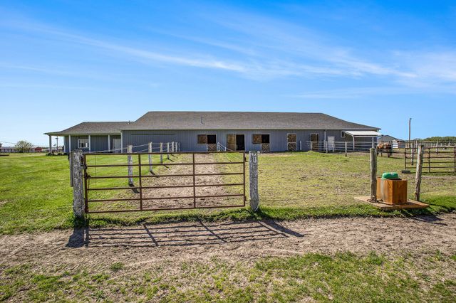 390 Iyopawa Road, Coldwater, MI 49036