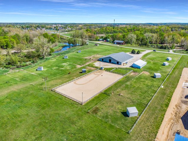 390 Iyopawa Road, Coldwater, MI 49036