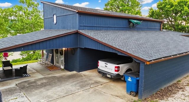 406 E 2nd St, South Point, OH 45680