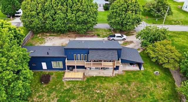 406 E 2nd St, South Point, OH 45680