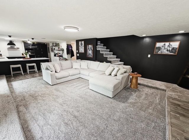 406 E 2nd St, South Point, OH 45680