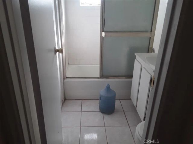 535 W Van Koevering, Rialto, CA 92376