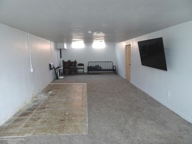 28014 Lorraine Avenue, Warren, MI 48093