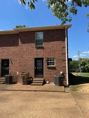 620 Castlegate Dr, Nashville, TN 37217