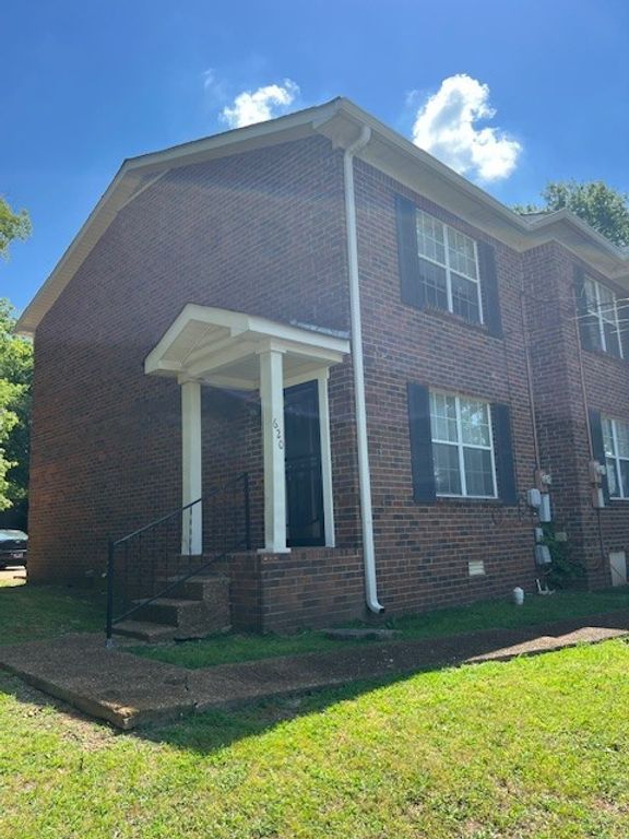 620 Castlegate Dr, Nashville, TN 37217