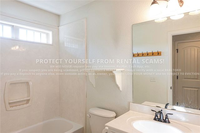 1689 N Oakhaven Place, Fayetteville, AR 72704