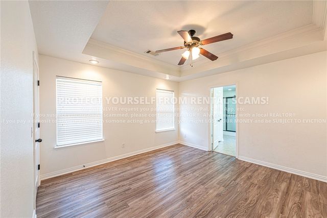 1689 N Oakhaven Place, Fayetteville, AR 72704