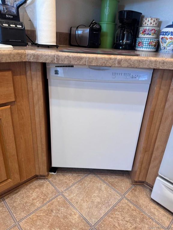 Image 17 of property listing at 450 E Bradley Ave 12, El Cajon, CA 92021