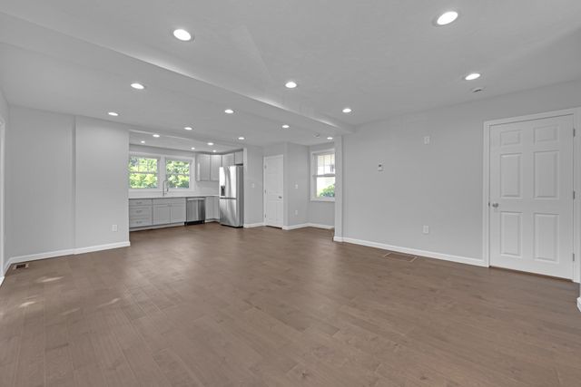14 Hillside Rd, Northborough, MA 01532