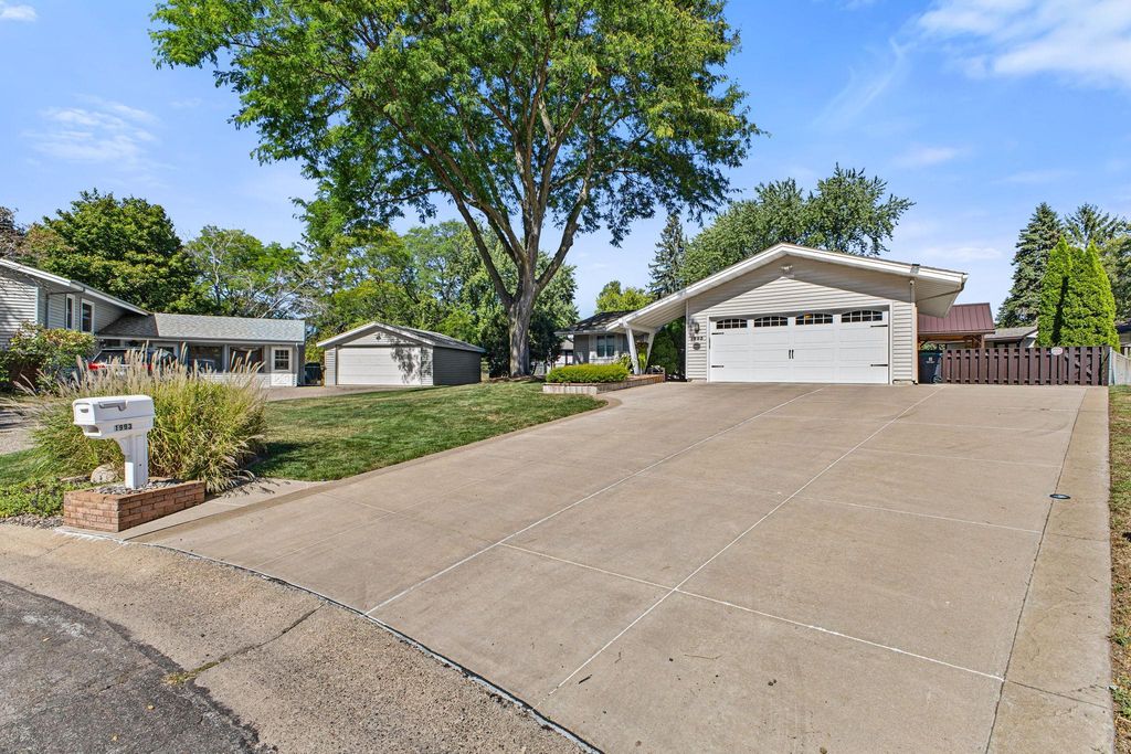 1993 Warbler Lane, Saint Paul, MN 55119 — photo 3