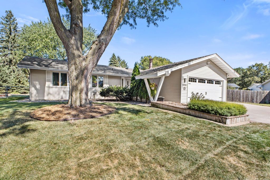 1993 Warbler Lane, Saint Paul, MN 55119 — photo 4