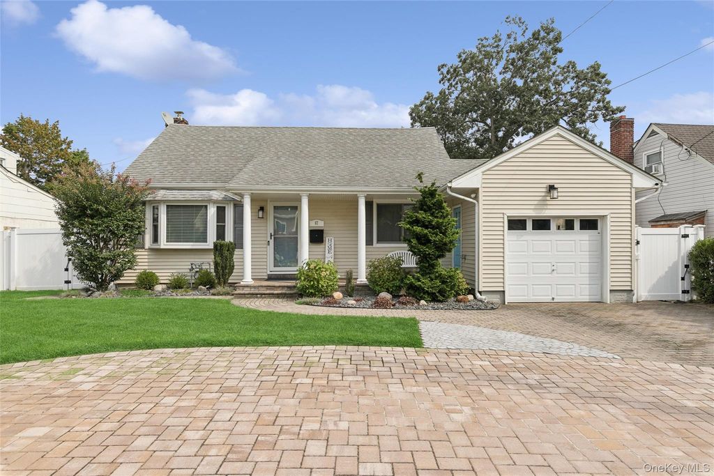 67 Deer Lake Drive, North Babylon, NY 11703 — photo 2