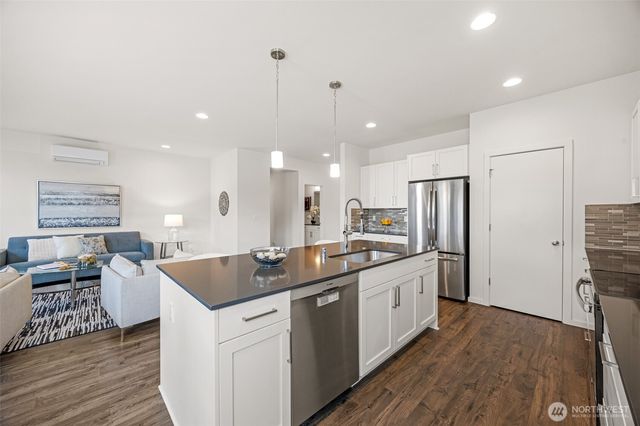 5522 84th Drive NE, Marysville, WA 98270