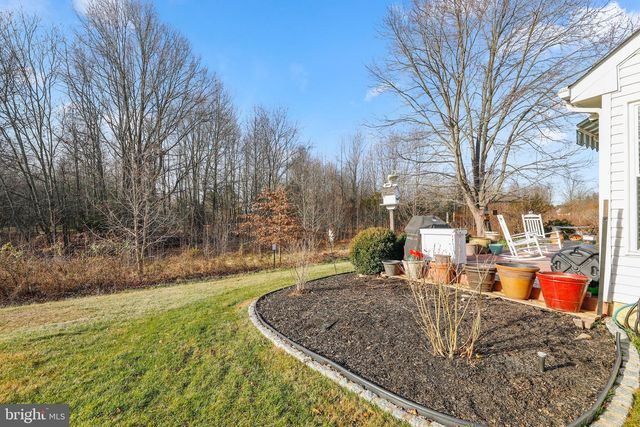 10 LARKSPUR DR, Marlton, NJ 08053