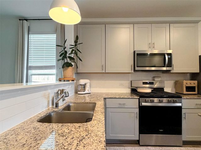 112 Bennington DR, Liberty Hill, TX 78642