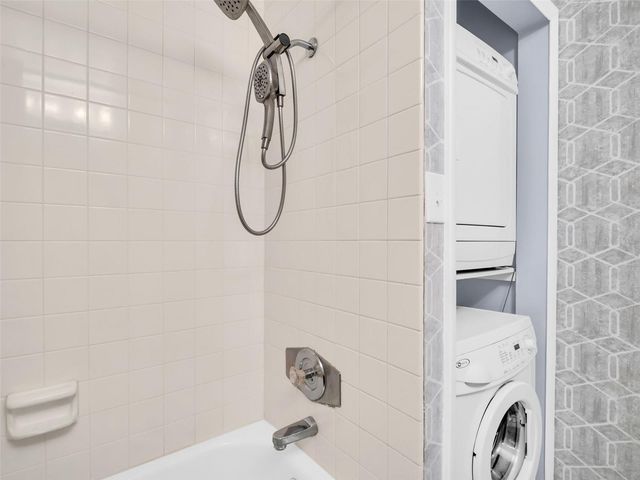 622 WINDRUSH BAY DRIVE Bldg K, Tarpon Springs, FL 34689