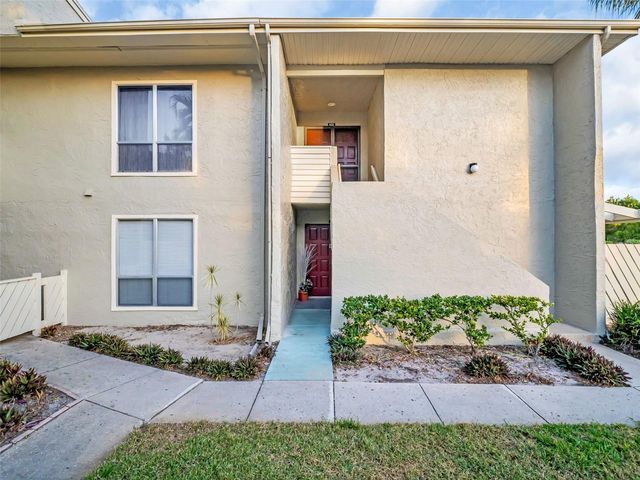 622 WINDRUSH BAY DRIVE Bldg K, Tarpon Springs, FL 34689