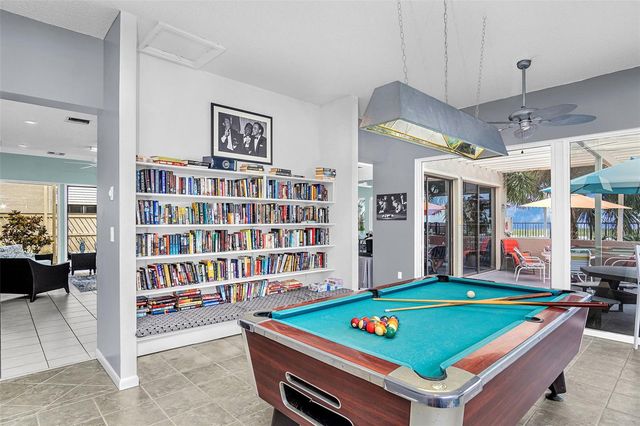 622 WINDRUSH BAY DRIVE Bldg K, Tarpon Springs, FL 34689