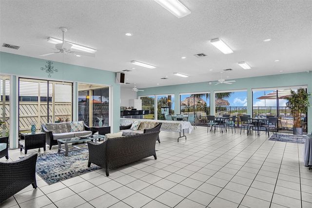 622 WINDRUSH BAY DRIVE Bldg K, Tarpon Springs, FL 34689
