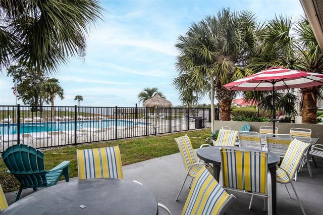 622 WINDRUSH BAY DRIVE Bldg K, Tarpon Springs, FL 34689