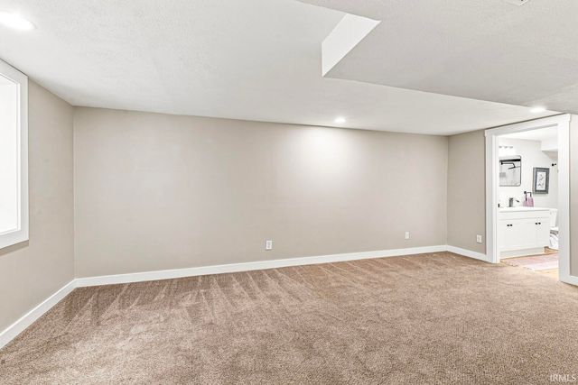15747 Wagon Wheel N, Granger, IN 46530