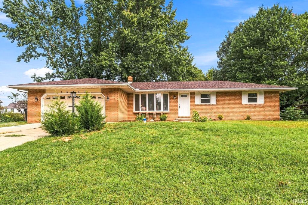 15747 Wagon Wheel N, Granger, IN 46530