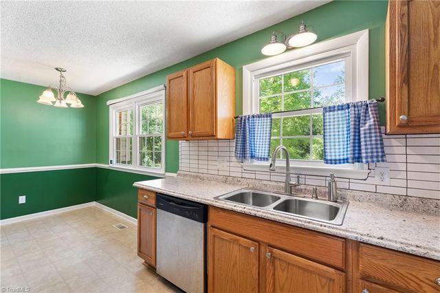 606 Merriweather Drive, King, NC 27021