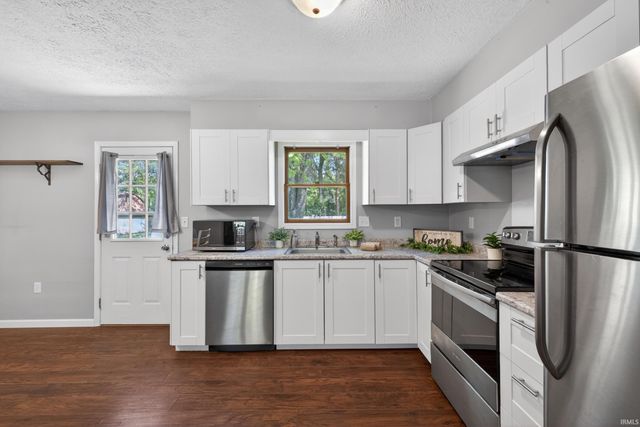 126 Hel Mar Drive, Mitchell, IN 47446