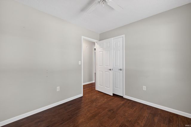 126 Hel Mar Drive, Mitchell, IN 47446