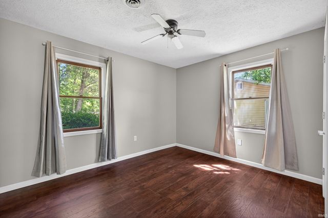 126 Hel Mar Drive, Mitchell, IN 47446