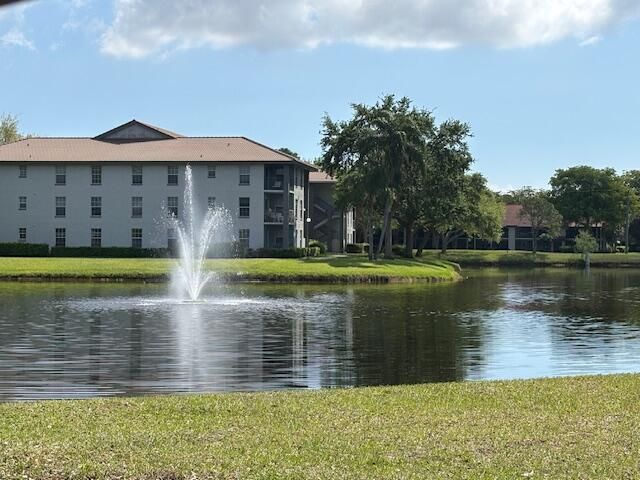 5724 Boynton Cres Crescent, Boynton Beach, FL 33437