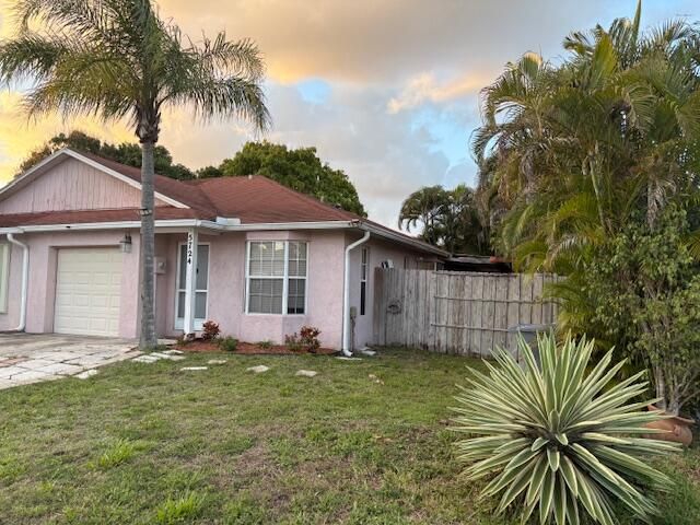 5724 Boynton Cres Crescent, Boynton Beach, FL 33437