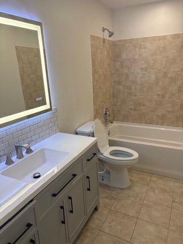 5724 Boynton Cres Crescent, Boynton Beach, FL 33437