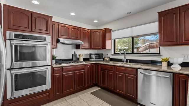 397 Ridge Circle Dr Apt 3, Grand Junction, CO 81507