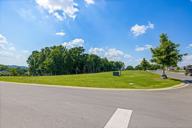 7266 Harlow Dr, College Grove, TN 37046