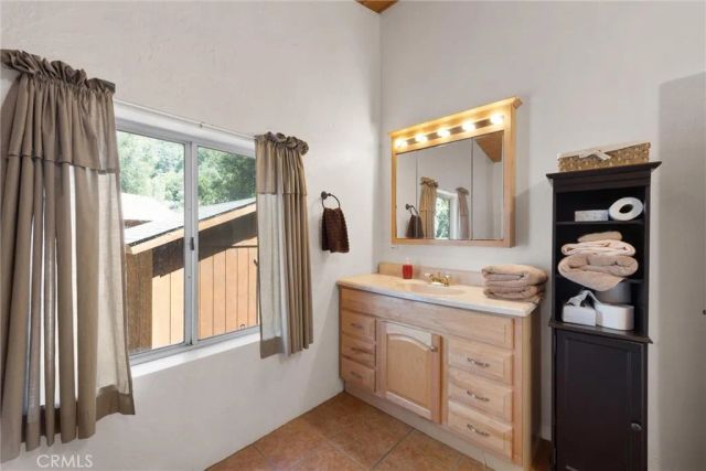 2520 Basel Court, Pine Mountain Club, CA 93222