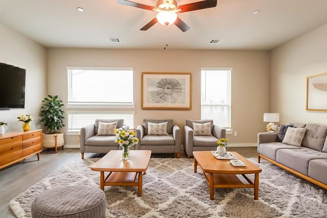 337 N Centro Circle, Shenandoah, TX 77385