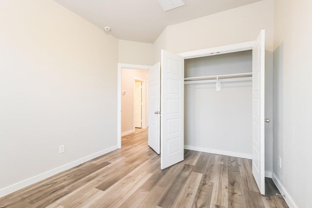 337 N Centro Circle, Shenandoah, TX 77385