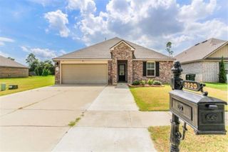 3920 W Savannah Lakes Drive, Lake Charles, LA 70607